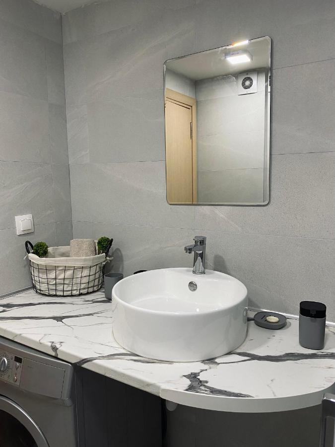 Sunshine Apartment Skopje Bagian luar foto
